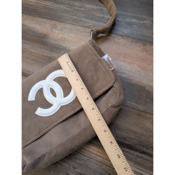 Chanel Precision VIP GWP Fuzzy Brown CC Logo Crossbody Bag New Soft Cozy - Picture 8 of 9